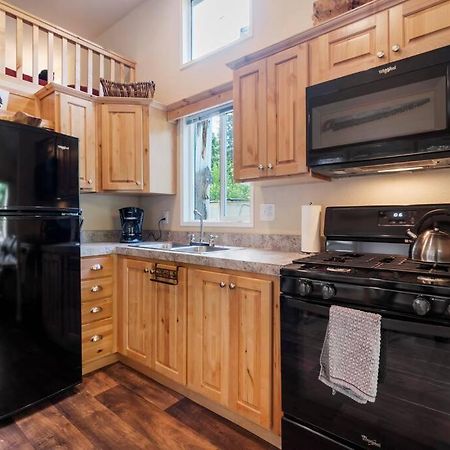 New Tiny Home Steps Away From Mt. Rainier Ashford Exteriör bild