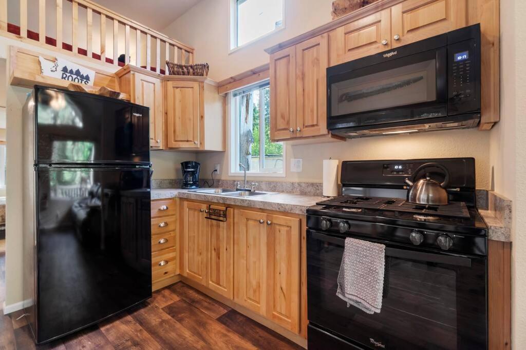 New Tiny Home Steps Away From Mt. Rainier Ashford Exteriör bild